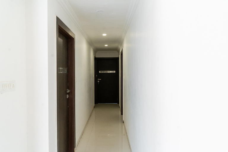 Public Area 2, Hotel Parkland, Ahmadabad