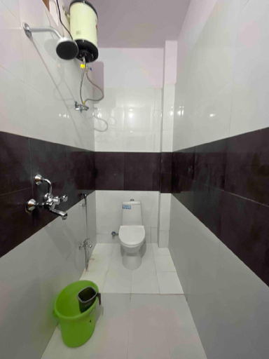 Bathroom 1, The Sleepover House, Udaipur