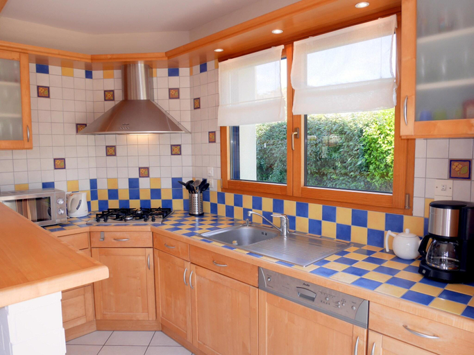 Others 2, Holiday Home in Plouneour near Sandy Beach, Finistère