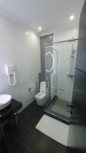 Bathroom 4, Indico Executivo Hotel, Nacala Velha