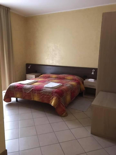 Others 4, Hotel ristorante Due Platani, Lecco