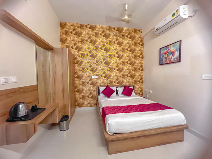 Bedroom, Hotel Grand Vista Inn, Bangalore