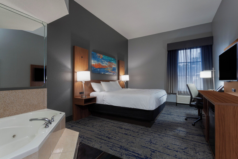 Bedroom 4, Sleep Inn & Suites St Petersburg Gateway, Pinellas