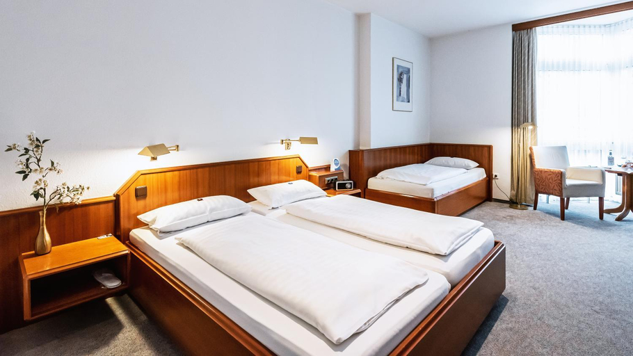 Bedroom 3, Hotel Am Stadtpark, Stade