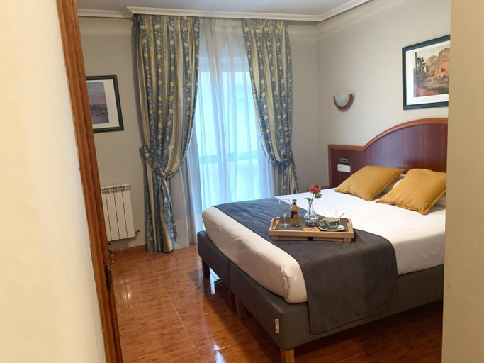 Bedroom 3, Hotel - Apartamentos Pena Santa, Asturias