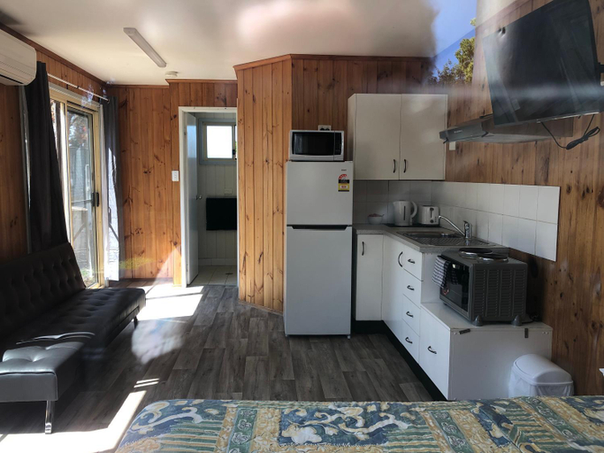 Others 5, Coachstop Caravan Park, Maitland