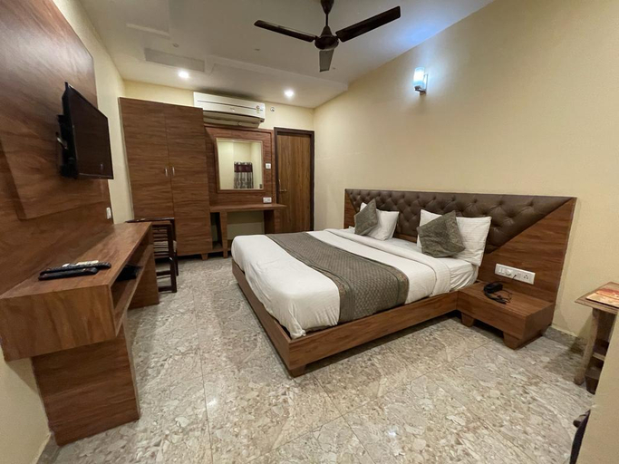 Bedroom 3, Hotel Augusto Varanasi, Varanasi