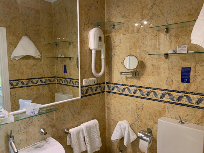 Bathroom 5, Hotel Paraiso Del Mar, Málaga