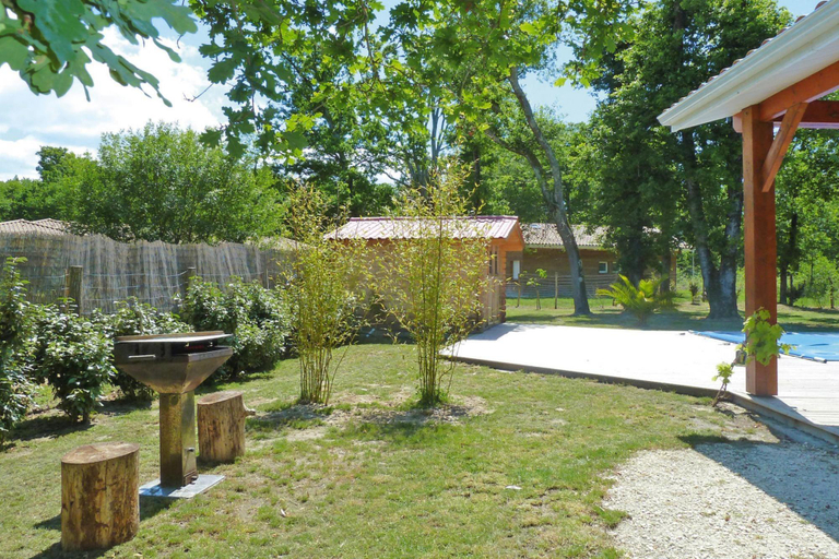 Others 4, holiday home with pool in Grayan-et-lHopital, Gironde