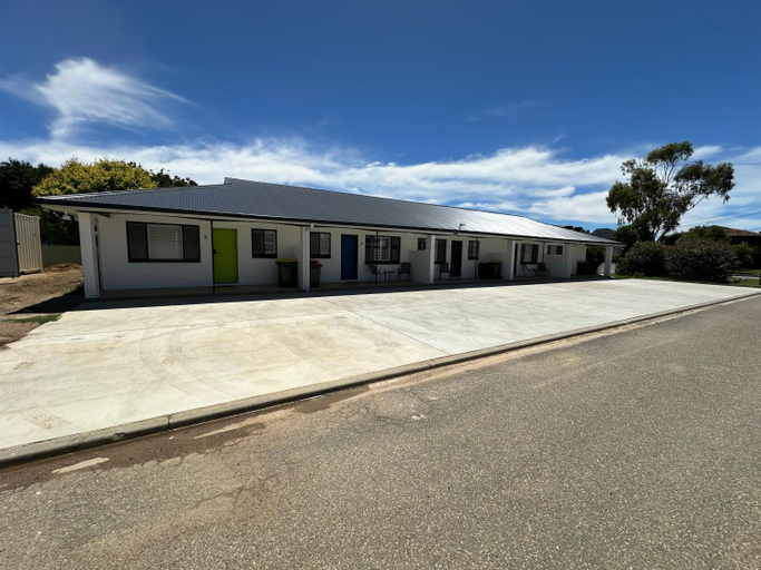Others 5, Central Evans Wagga Apartments, Wagga Wagga - Pt A