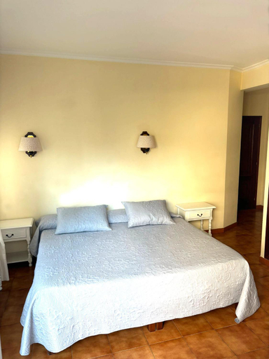 Bedroom 4, Hotel Cachalote, Pontevedra