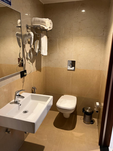 Bathroom 3, GEM CONTINENTAL, South Andaman