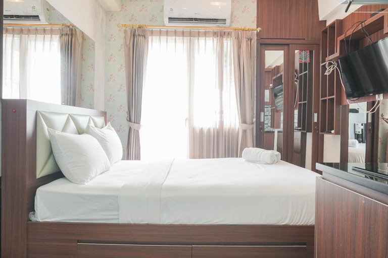 Bedroom 5, Modern Studio at Green Pramuka City Apartment By Travelio, Jakarta Pusat
