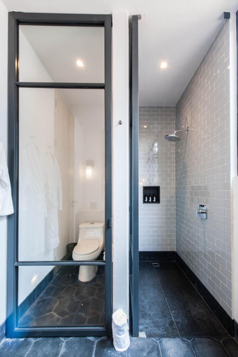 Bathroom 5, Cinco Rodavento, Valle de Bravo