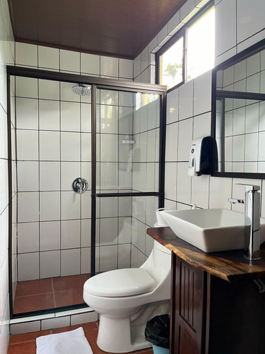Bathroom 3, Hotel y Restaurante El Paramo, Pérez Zeledón