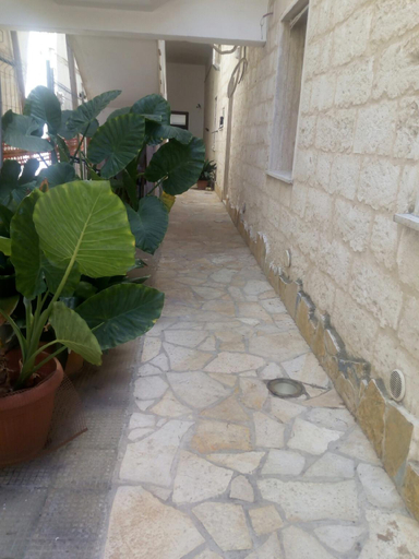 Others 3, private room and breakfast, Lecce