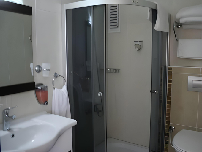 Bathroom 4, Nobel Hotel, Merkez