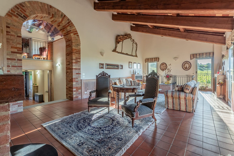 Room 5, Antico Casale Vignale Stunning View and Pool, Alessandria