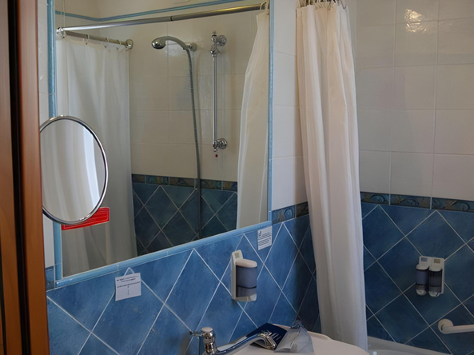 Bathroom 4, Hotel Maggiore Bologna, Bologna