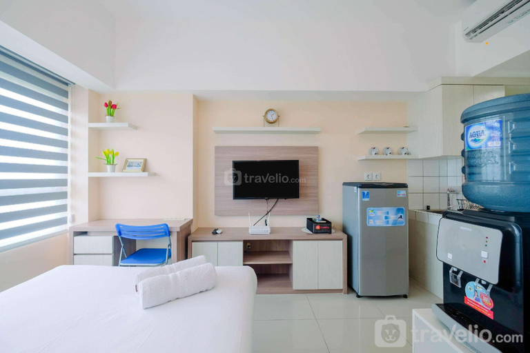 Bedroom 2, Wonderful Studio The Springlake Apt By Travelio, Bekasi