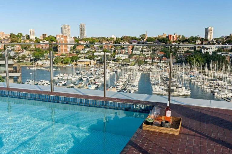 Room 3, Elizabeth Bay Home With a View Rooftop Pool, Sydney