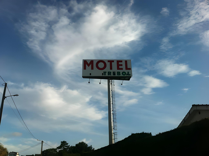 Others 3, Motel Trebol, Pontevedra