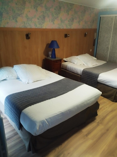 Bedroom 3, Hostellerie du Beffroy, Puy-de-Dôme