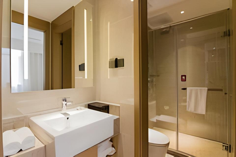 Bathroom 3, Yitel Shanghai Jiading Qinghe Road, Shanghai