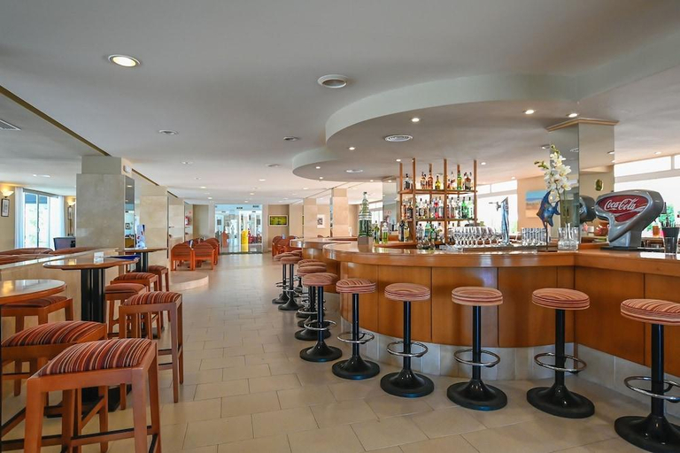 Food & Drinks 5, O7 Alondra, Baleares