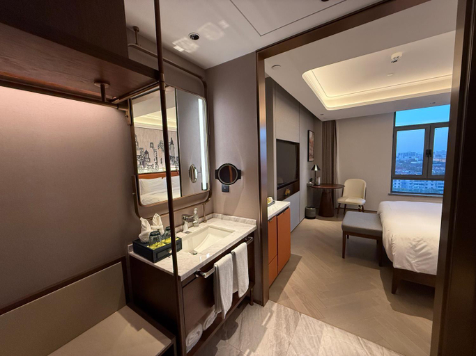 Bedroom 3, Golden Tulip Shanghai Hongqiao Yankuang, Shanghai