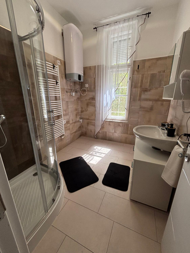 Bathroom 3, Partium Hotel Szeged, Szeged