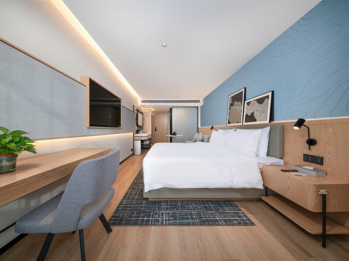 Bedroom 2, Country Inn & Suites by Radisson Wuhan Dongxihu Electromechanical City, Wuhan