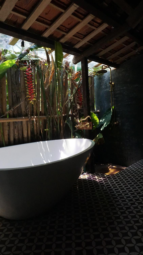 Bathroom 4, MOON GARDEN RIVERSIDE , Huế