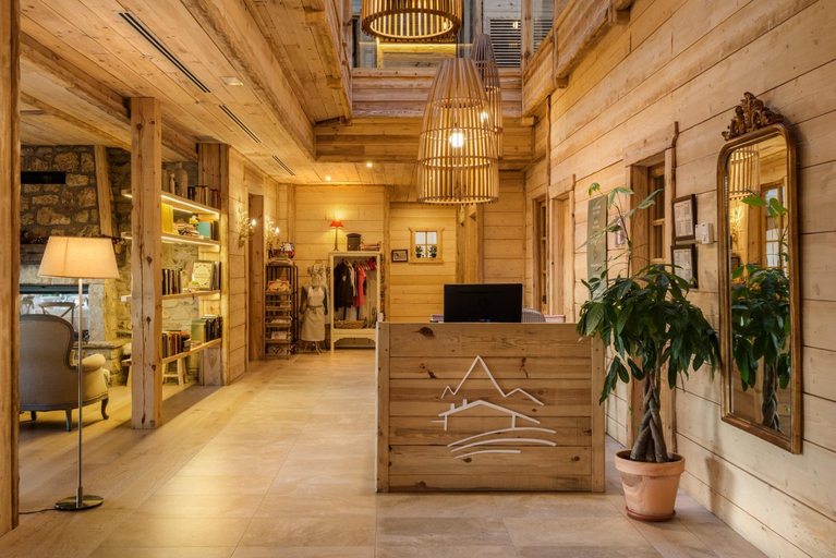 Public Area 4, Hotel Vinas de Larrede, Huesca