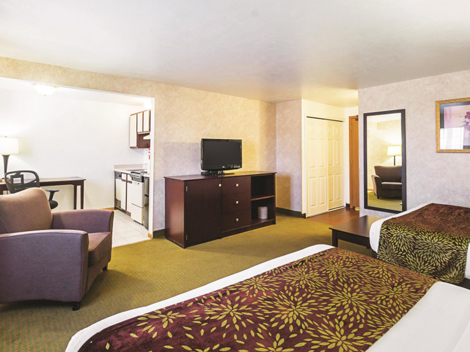 Bedroom 3, La Quinta Inn Suites By Wyndham Woodburn, Marion