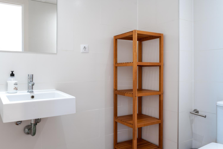 Bathroom 2, Tabaibas1 @ Salobre Golf, Las Palmas