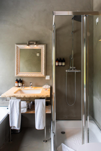 Bathroom 3, DOMA Portugal, Mafra