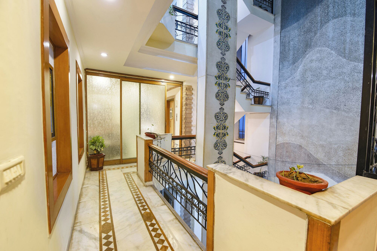 Others 5, Fabhotel Siris 18, Delhi