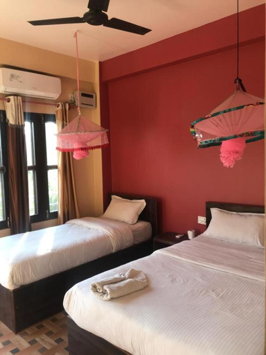 Bedroom 3, Hotel Sweetland, Narayani