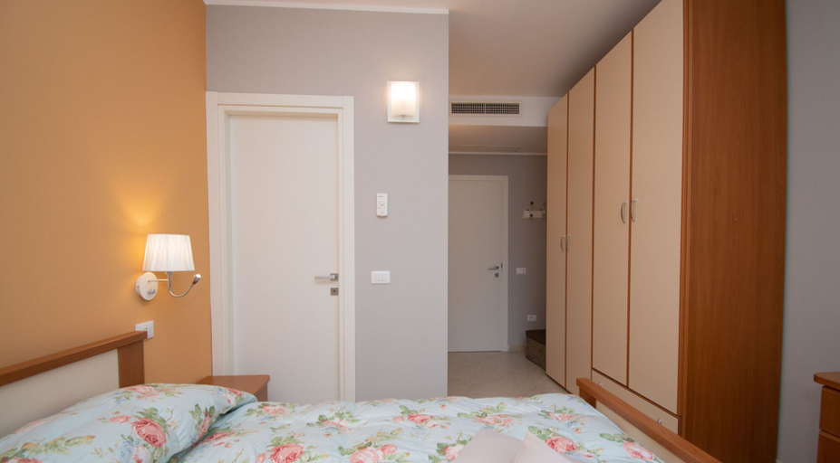Room 4, Luxury Martina Appartamenti-7-ibiscus, Brescia