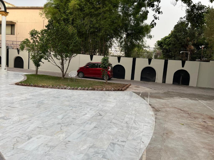 Others 4, Hazelton Hotel, Islamabad