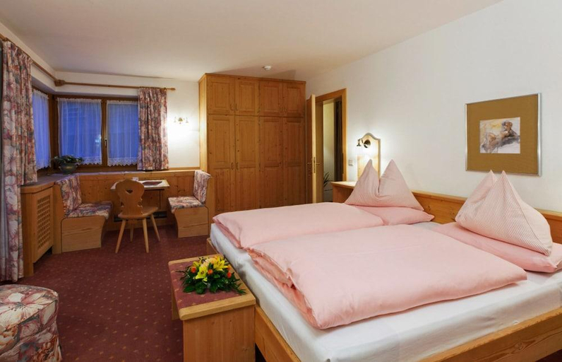 Bedroom, Garni Raetia, Bolzano