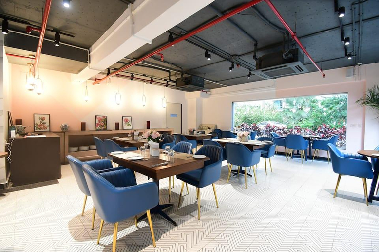 Food & Drinks 4, The Xen Suites Kolkata Airport, North 24 Parganas