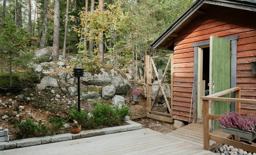 Others 5, Trekker's Haven: Noux National Park Retreat, Uusimaa