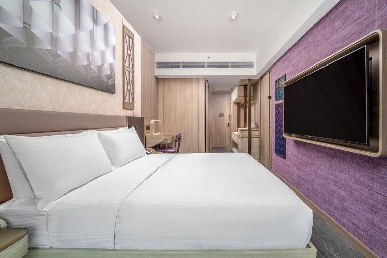 Bedroom 3, Motto by Hilton Hong Kong Soho, Hong Kong Island