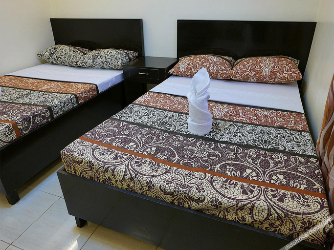 Bedroom 2, Island Tropic Hotel and Restaurant, Alaminos City