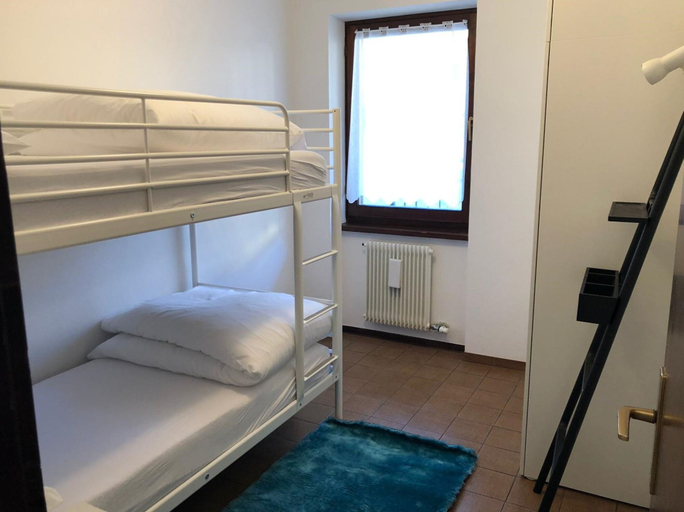 Room 3, 051 Trilocale Piano Terra Pinzolo, Trento