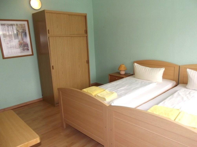 Bedroom 2, Hotel Dumptener Hof, Mülheim an der Ruhr