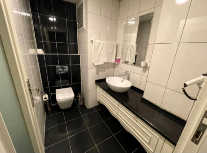 Bathroom 3, MARKASI Otel, Merkez