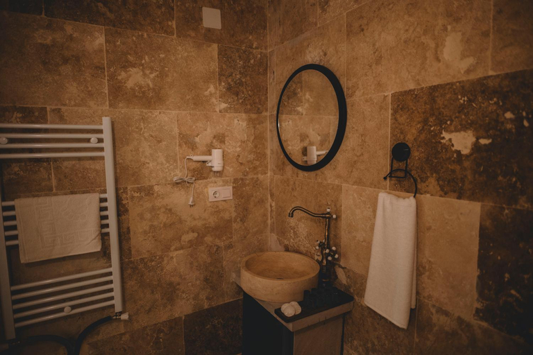 Bathroom 2, Daphne Cave Hotel, Nevşehir
